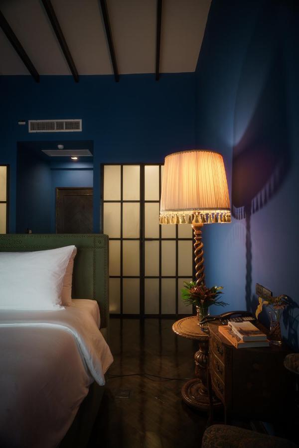 Baan Tuk Din Hotel Bangkok Esterno foto