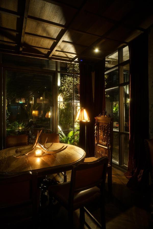 Baan Tuk Din Hotel Bangkok Esterno foto